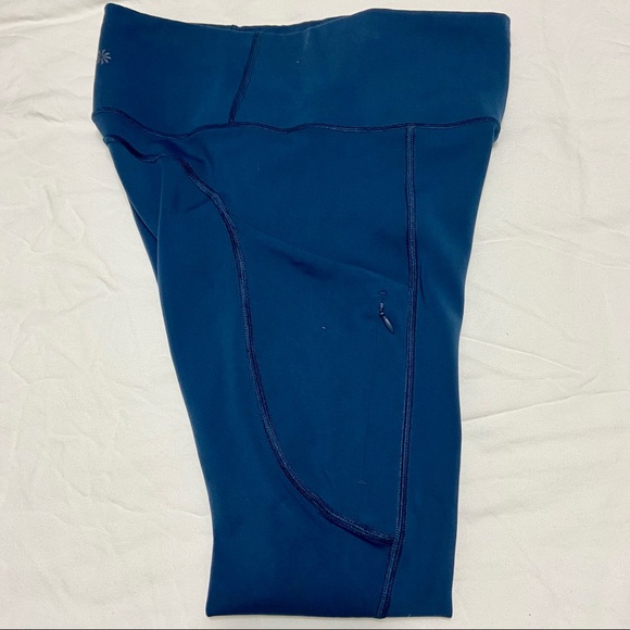 Athleta Up For Anything Capri Leggings Small Tall - Picture 8 of 10